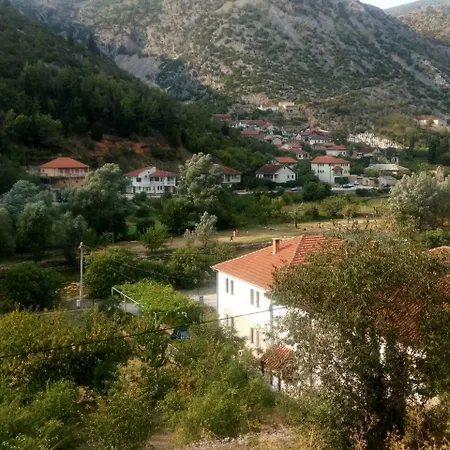 At Grandma's Fatima * Stolac