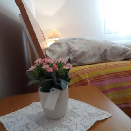 Gasthuis At Grandma's Fatima *