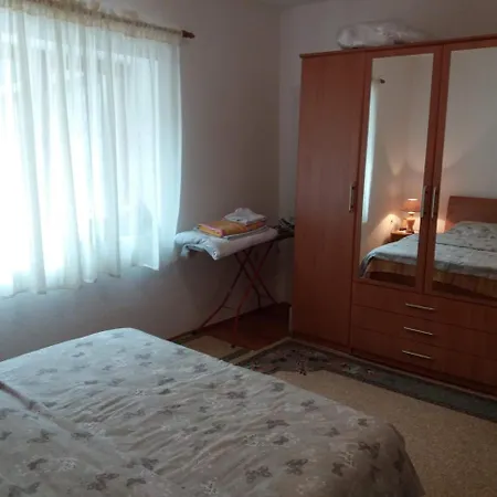 Gasthuis At Grandma's Fatima Stolac