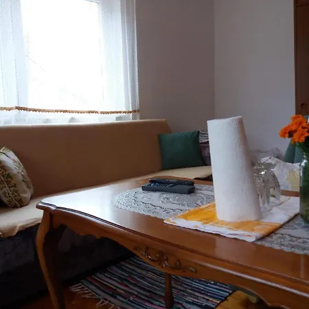 At Grandma's Fatima Gasthuis Stolac